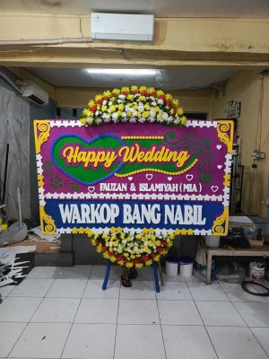 Papan Bunga di Universitas Mercu Buana