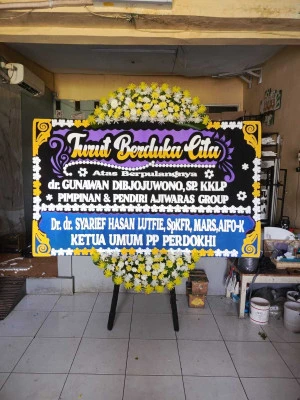 Papan Bunga di Universitas Mercu Buana